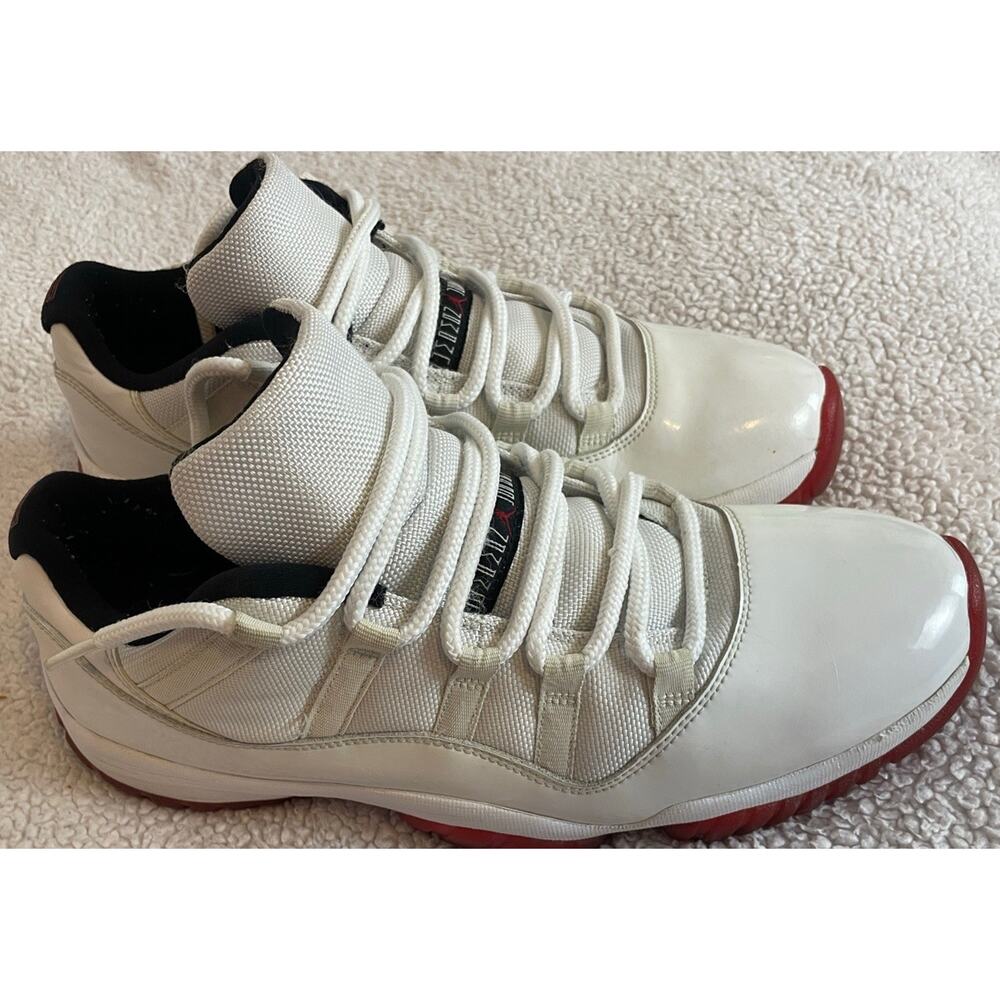 Nike Air Jordan 11 Retro Low White Varsity Red Cherry 528895-101 Men’s Size 11.5